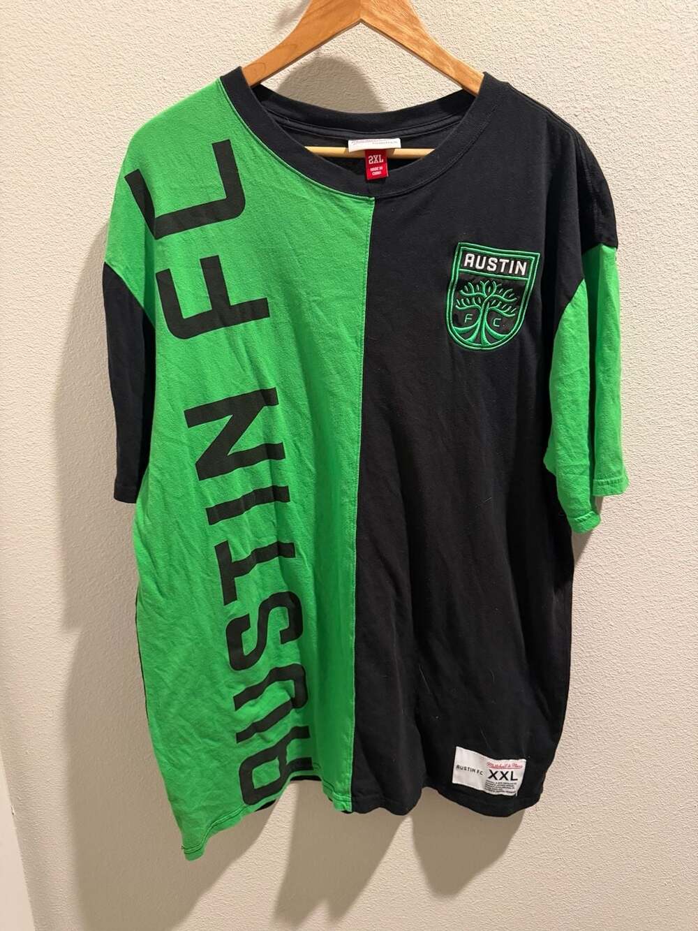 Mitchell & Ness Austin FC MLS Two-Tone Colorblock T-Shirt Size 2XL